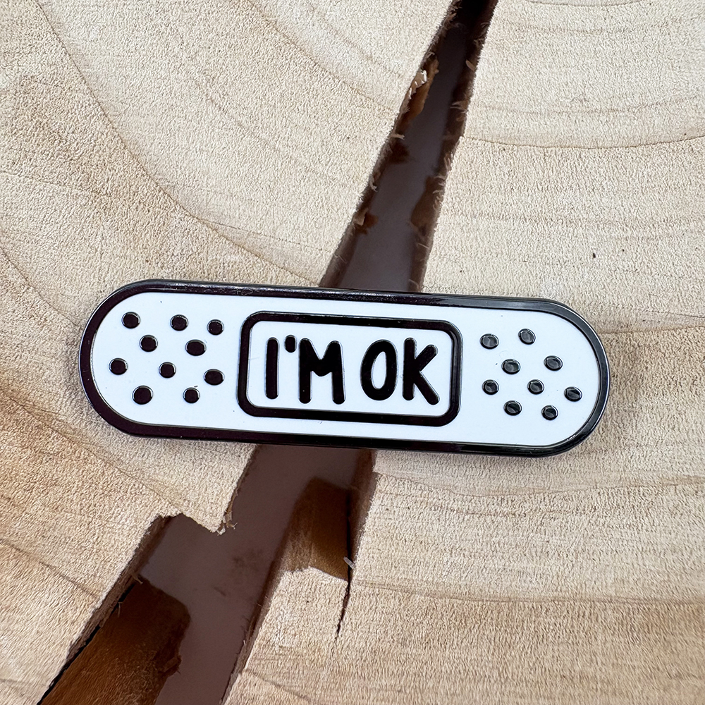 I'M Ok Bandaids Enamel Brooch  - Health Wellness Mental Health recensie en prijs